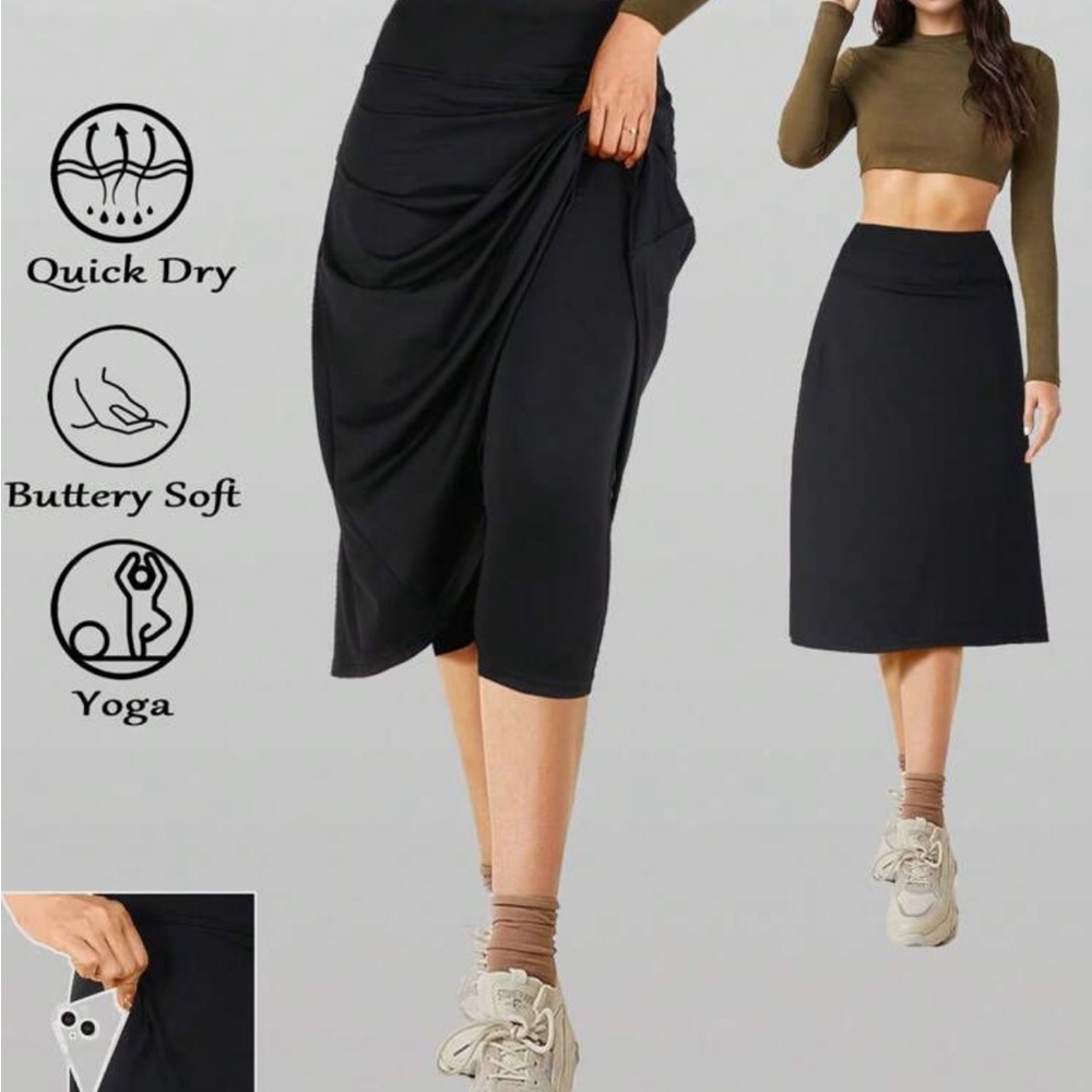 Black swim skirt with leggings